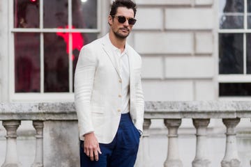 hombre con gafas de sol de street style