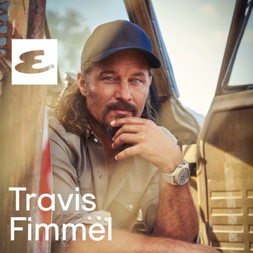Travis Fimmel posa per Esquire travis fimmel posa per esquire
